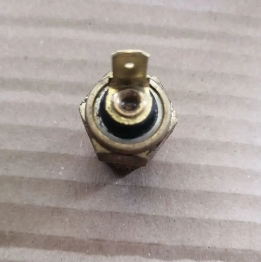 Датчик ТМ-111, мтз, новый ссср 5