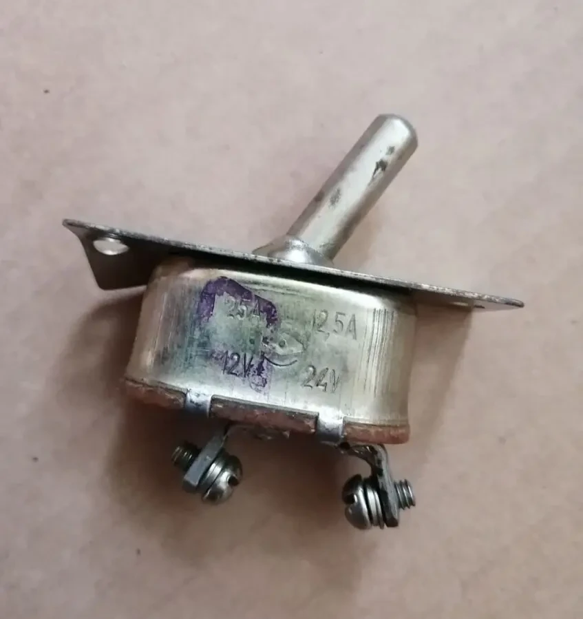 Тумблер мтз, Д-240, новый ссср 2