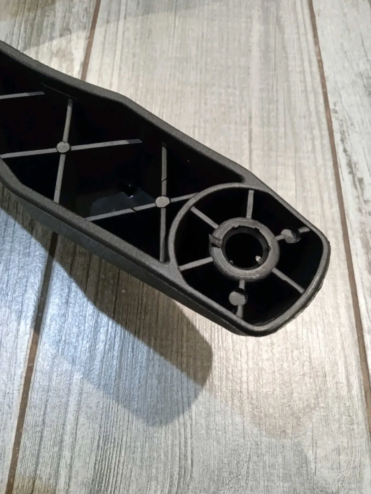 Крестовина полиамидная d-660мм для кресла. 7