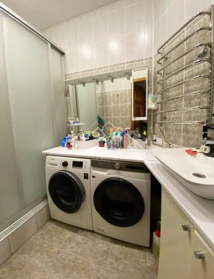 Продаж 4-к з автономним опаленням та власною електрос 3