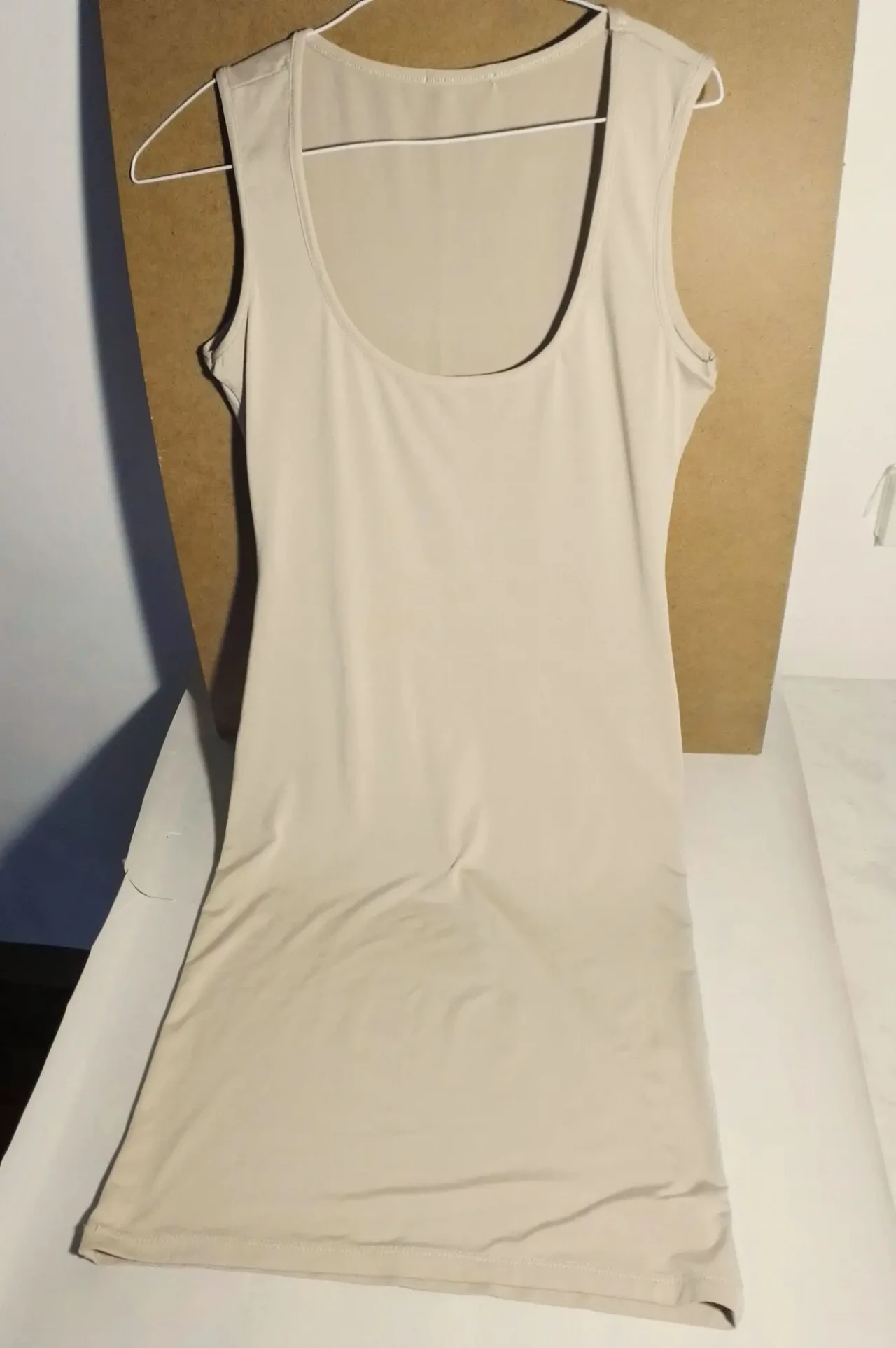 Бежевое нюд платье белье под одежду с м 10 обтягивающее гладкое мягкое