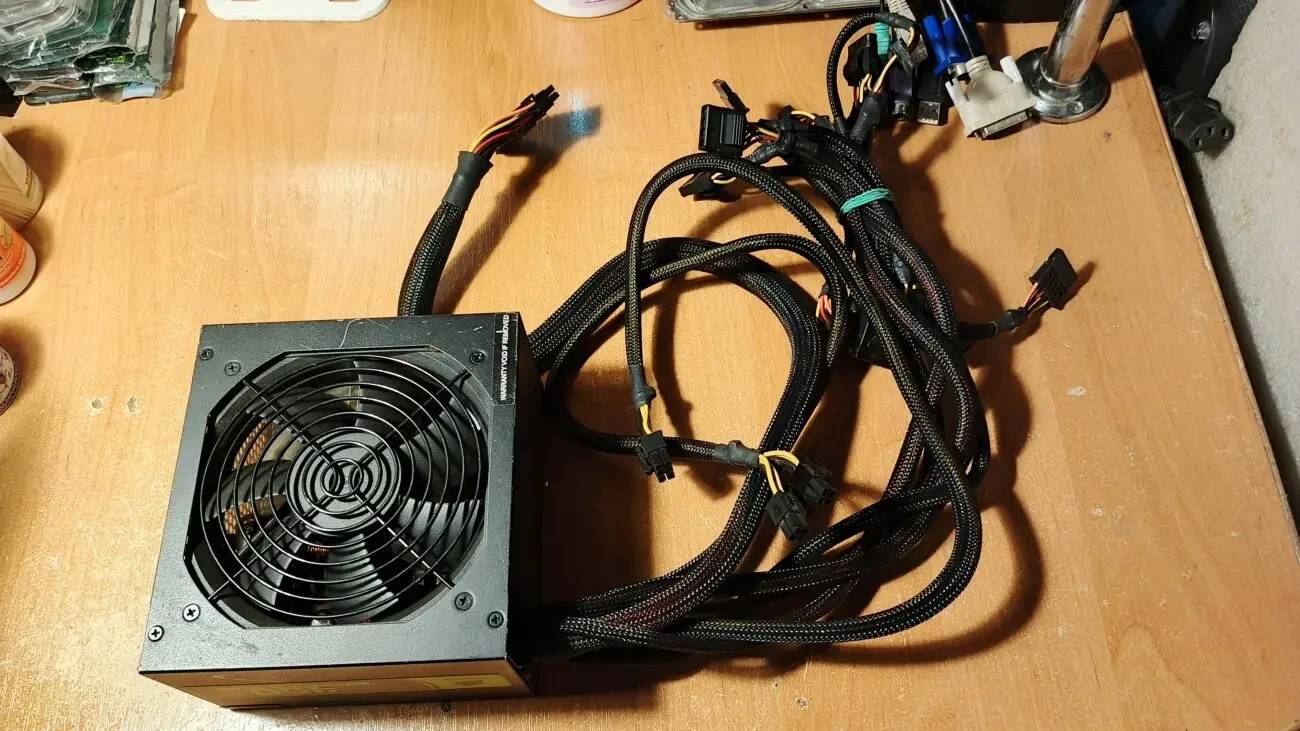 Качественный Блок питания Corsair VX450W (CMPSU-450VXEU) Читать текст 3