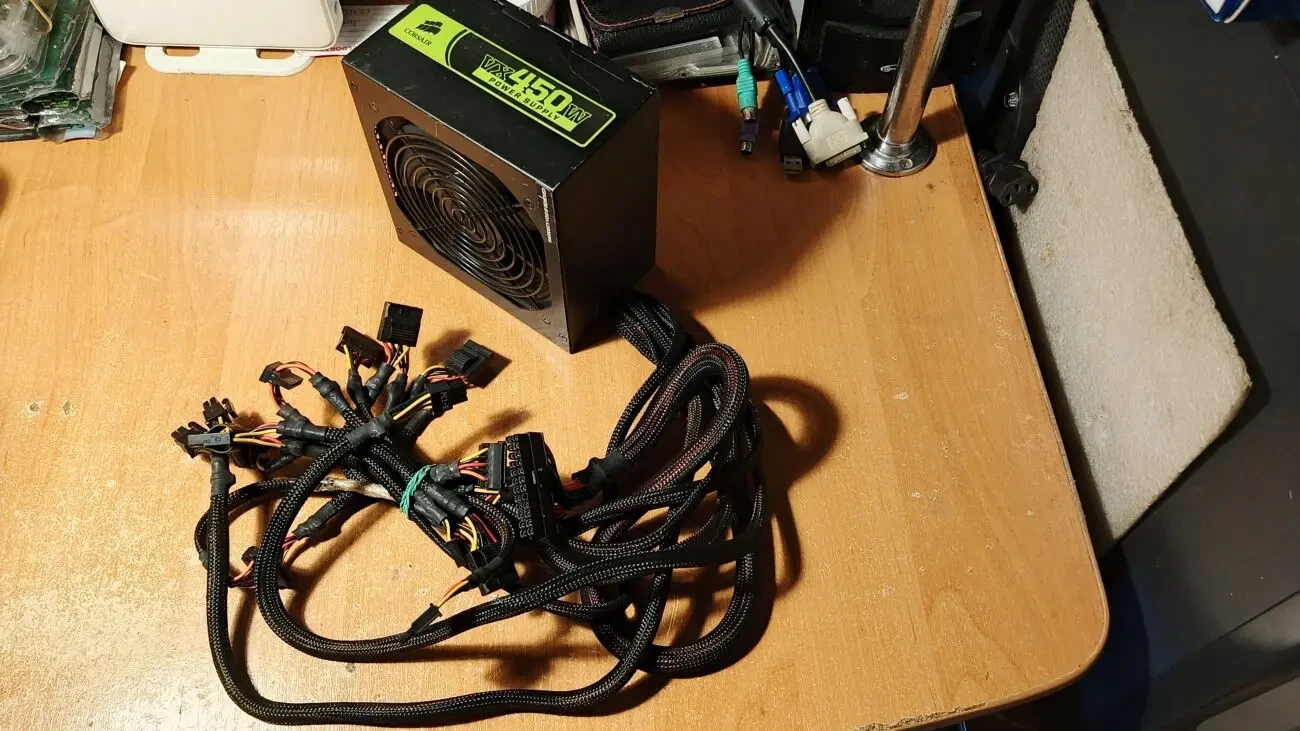 Качественный Блок питания Corsair VX450W (CMPSU-450VXEU) Читать текст