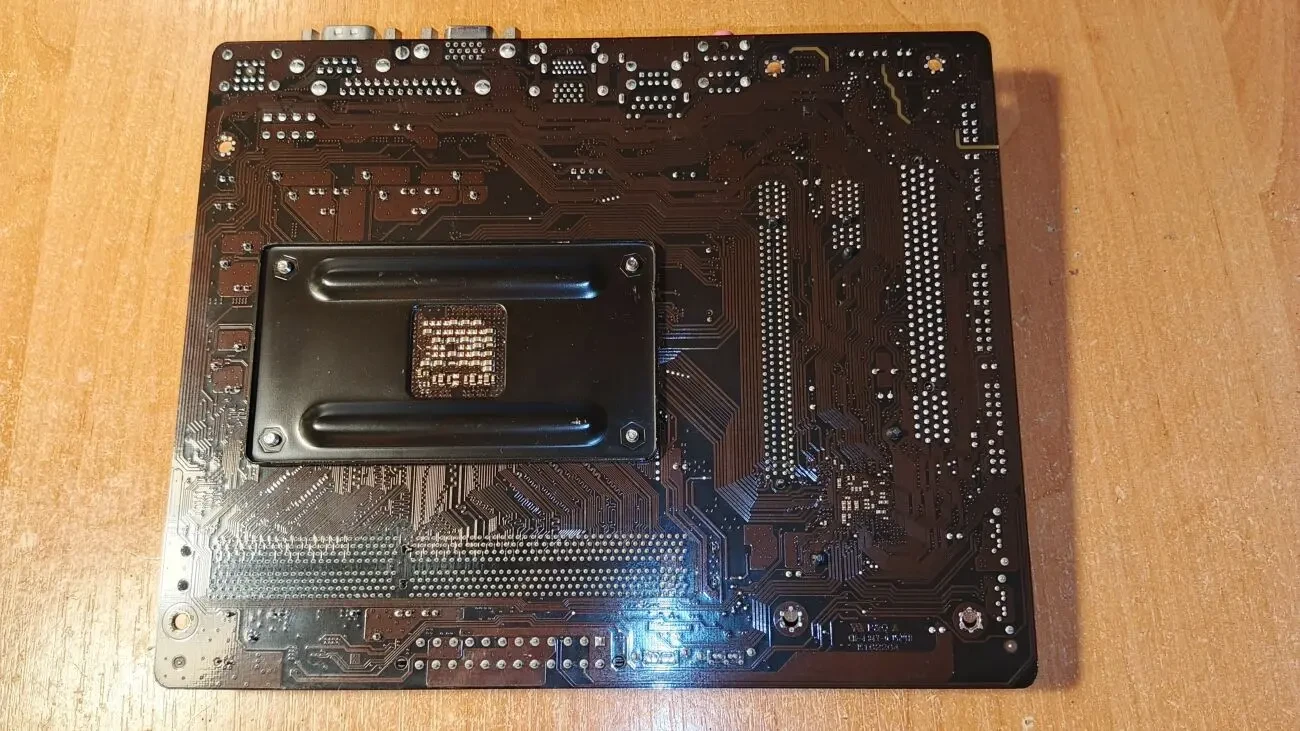 Материнська плата Gigabyte GA-F2A68HM-DS2H (sFM2/FM2+, AMD A68H) 2