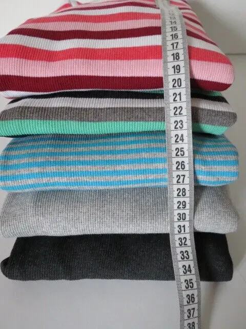 дитячі светри-водолазки нові, теплі, м'які та стильні, розмір 134 7