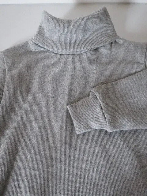 дитячі светри-водолазки нові, теплі, м'які та стильні, розмір 134 4