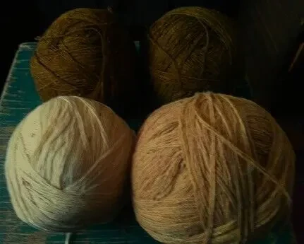 Для детских теплых вещей шерсть пряжа 3 цвета 3