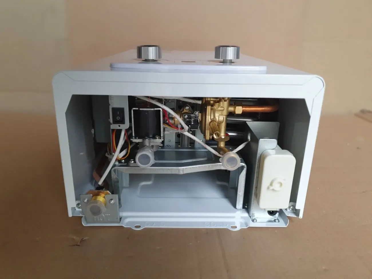 Колонка Rocterm GALA 20-10AG01CE 10 л/мин, блок питания 220V (новая) 5