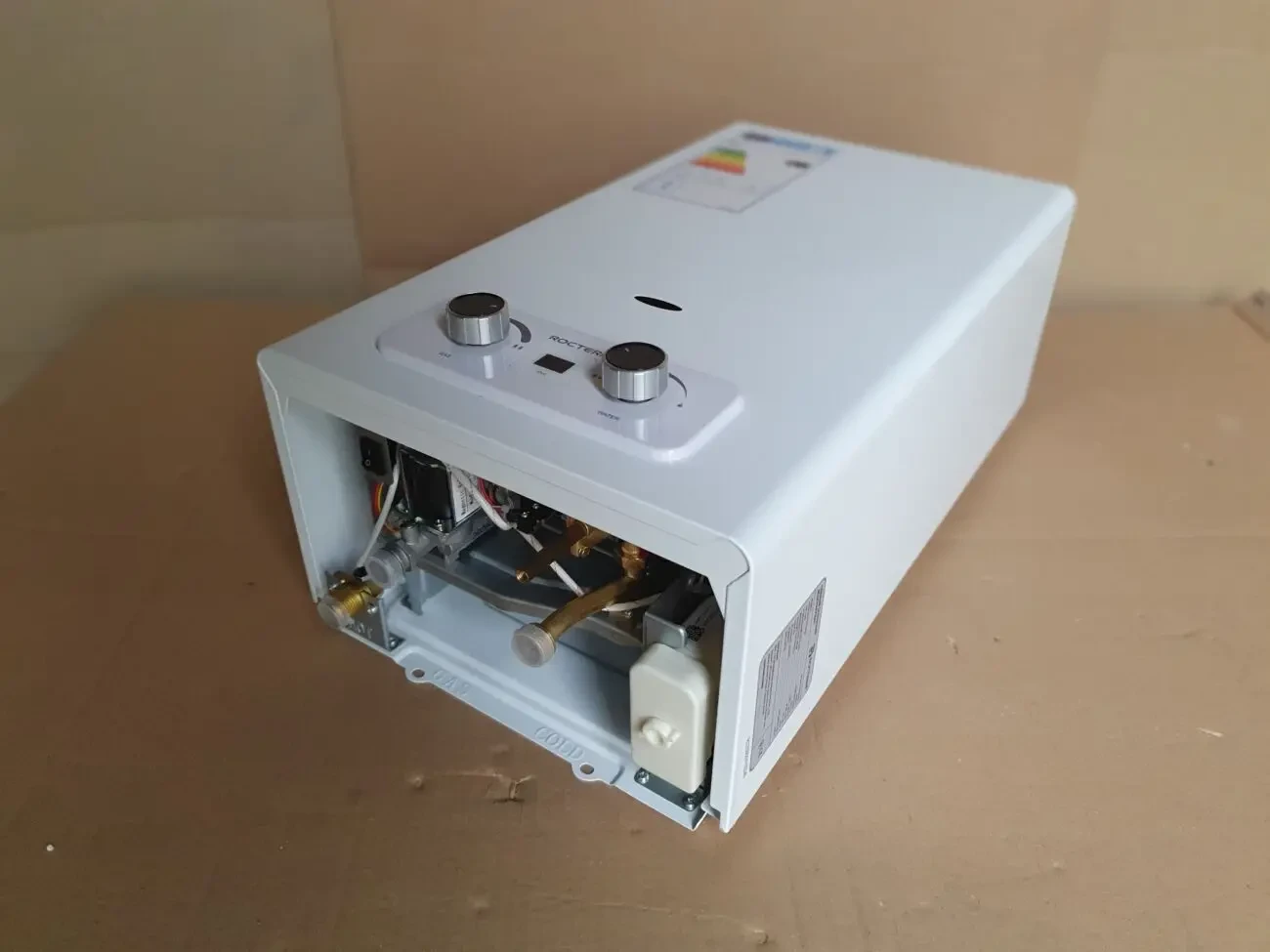 Колонка Rocterm GALA 20-10AG01CE 10 л/мин, блок питания 220V (новая) 3