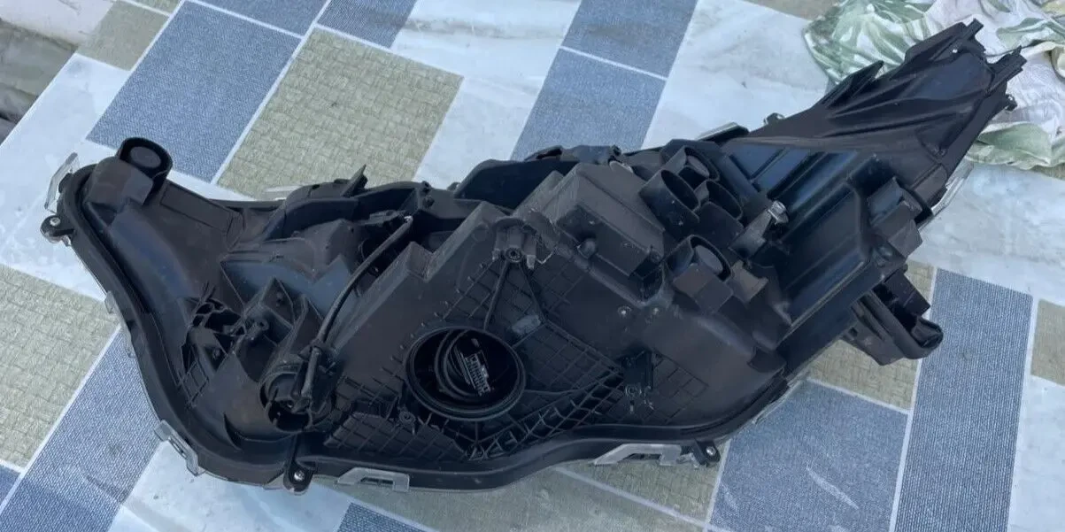 Toyota RAV4 Фара правая 8114542G10 5