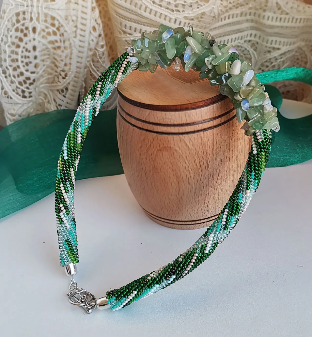 Прикраса із бісеру кольє-джгут Мавка 9