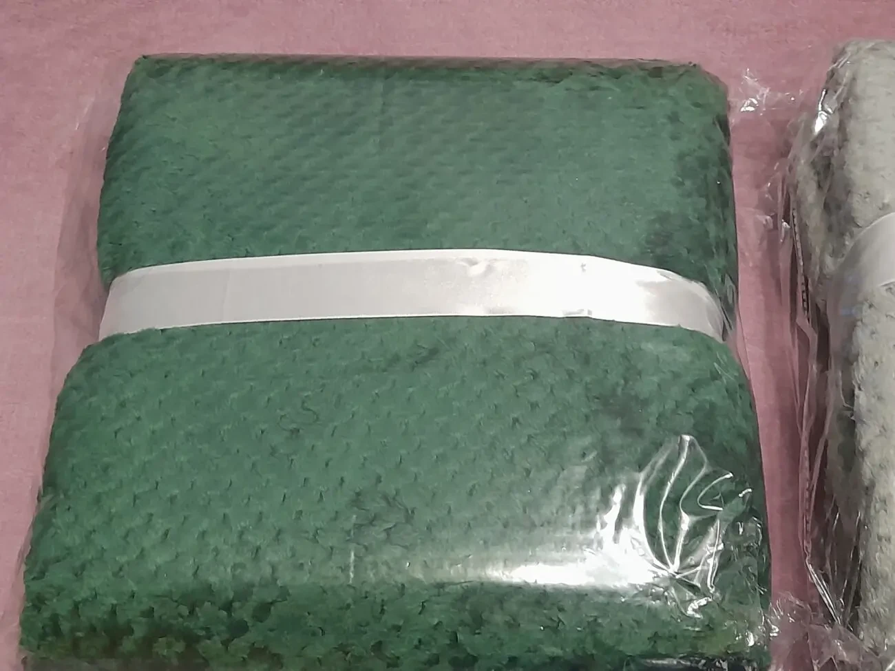 Пледи Discover Malone . НОВІ. 2