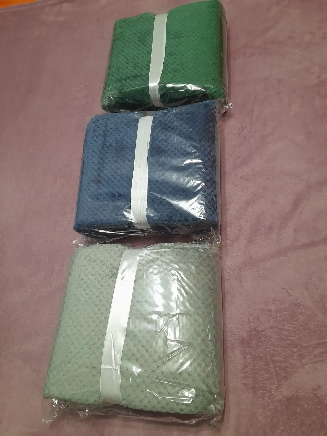 Пледи Discover Malone . НОВІ. 7