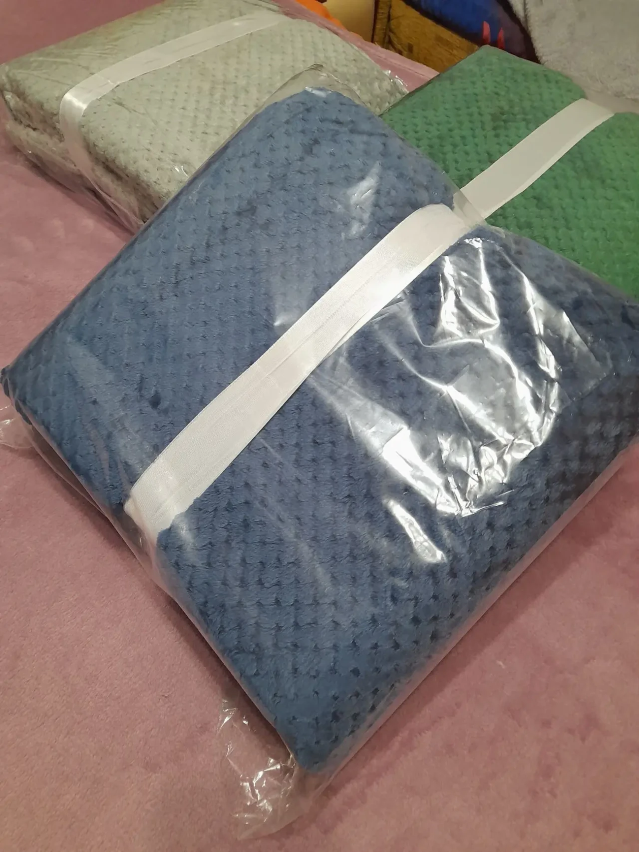 Пледи Discover Malone . НОВІ. 4