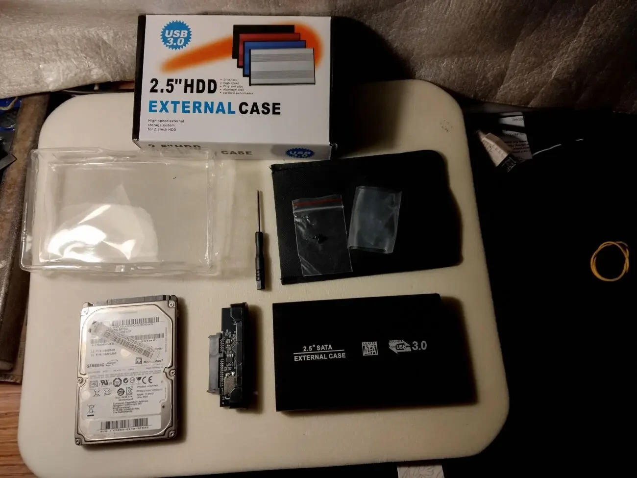 Портативний диск зовнішній ST1000LM024 HN-M101MBB (1Тб) USB 3.0