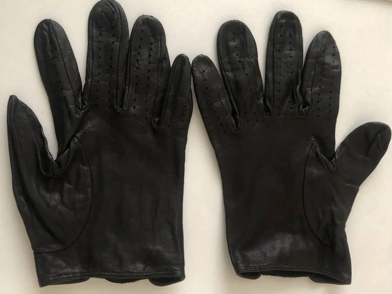 Кожаные перчатки 2