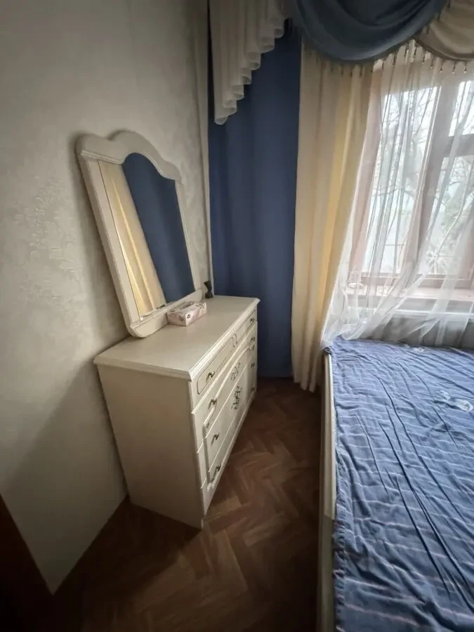 Шикарна пропозиція біля метро Дорогожиичі