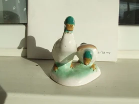 Фарфор пара гусок роз.12х11 см. Венгрия 1950 рр. ручна розпис.