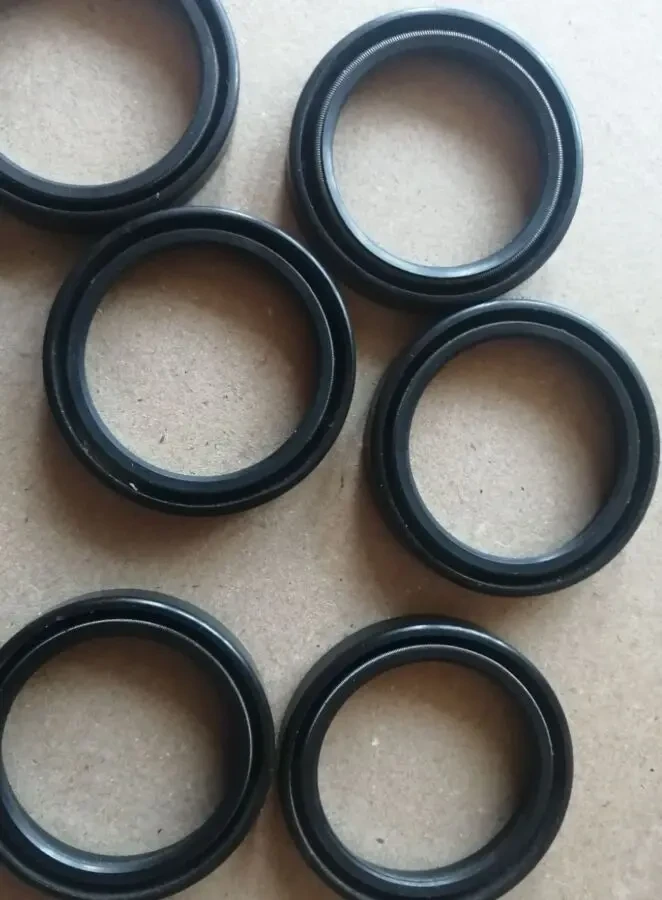 Сальник 42-55-9 мм 3