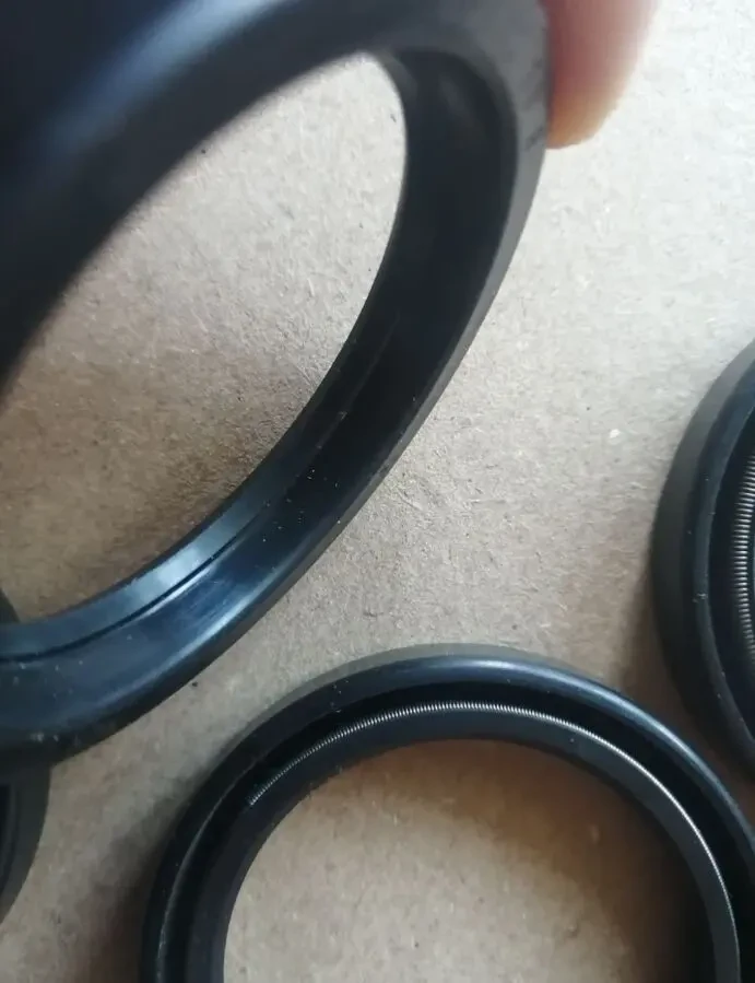 Сальник 42-55-9 мм 4