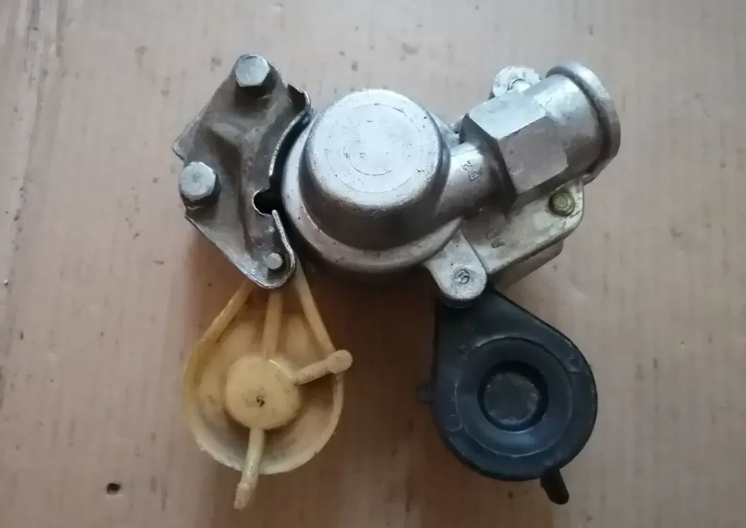 Клапан воздушный на трактор 2