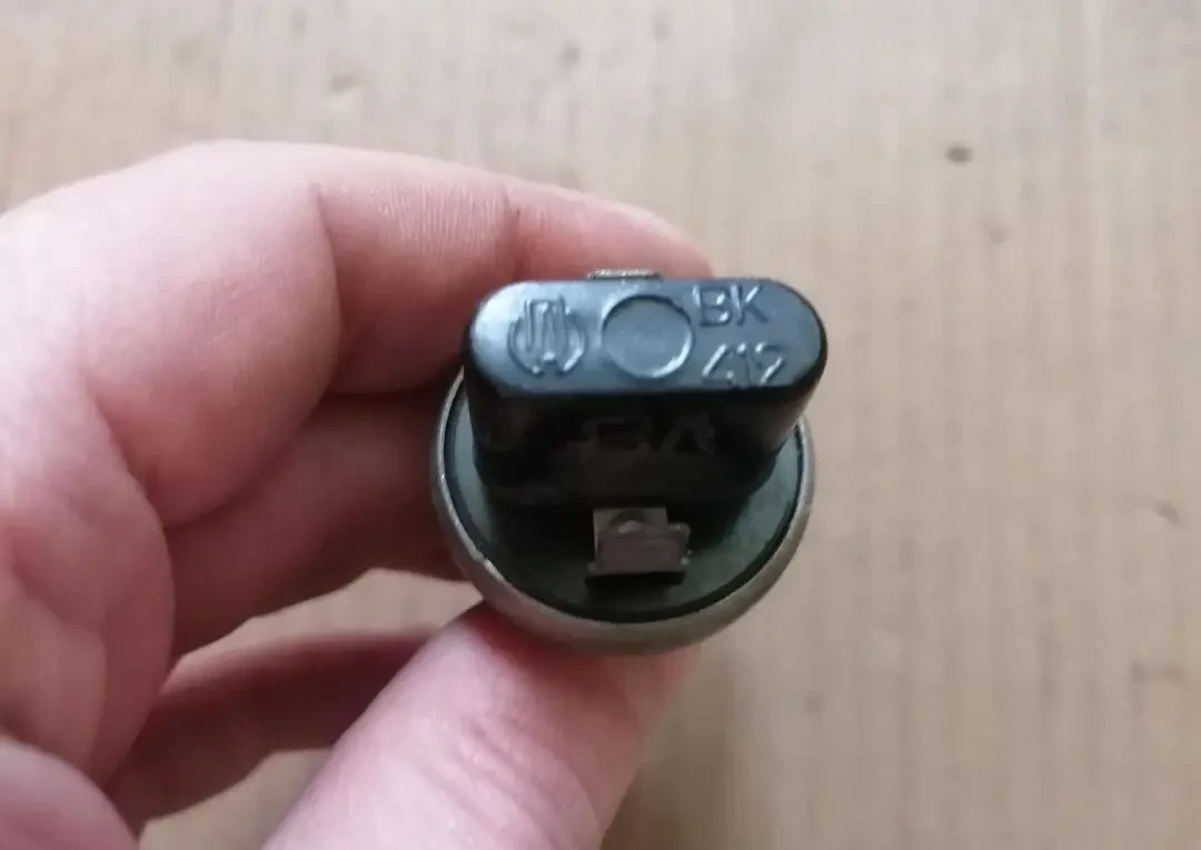 Датчик ВК-412, выключатель стоп сигнала 2