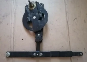 Стеклоподьемник газ 2410