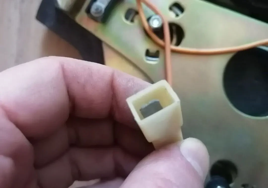 Кнопка руля газ 2410, 3102 5