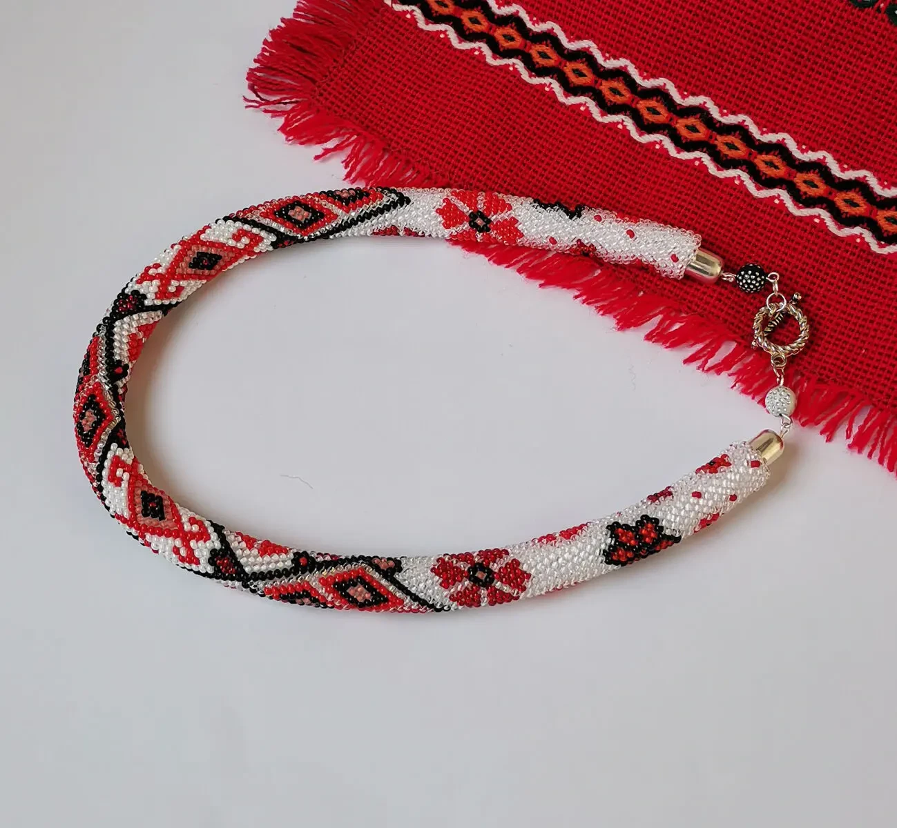 Прикраса із бісеру кольє-джгут Сузір'я долі 3