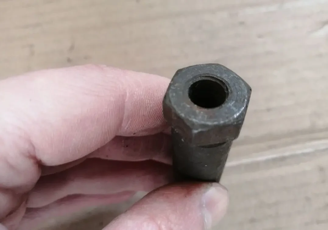 Ось рычагов уаз 452 3