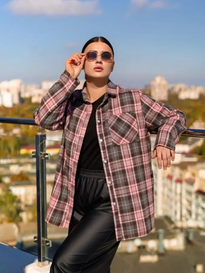 Сорочка жіноча осіння у клітинку великих розмірів беж-синій 5