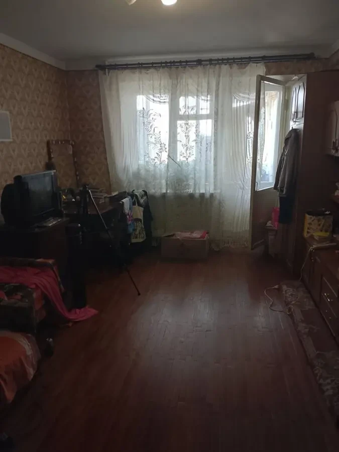 Продам 3 кімнатну квартиру свою 4