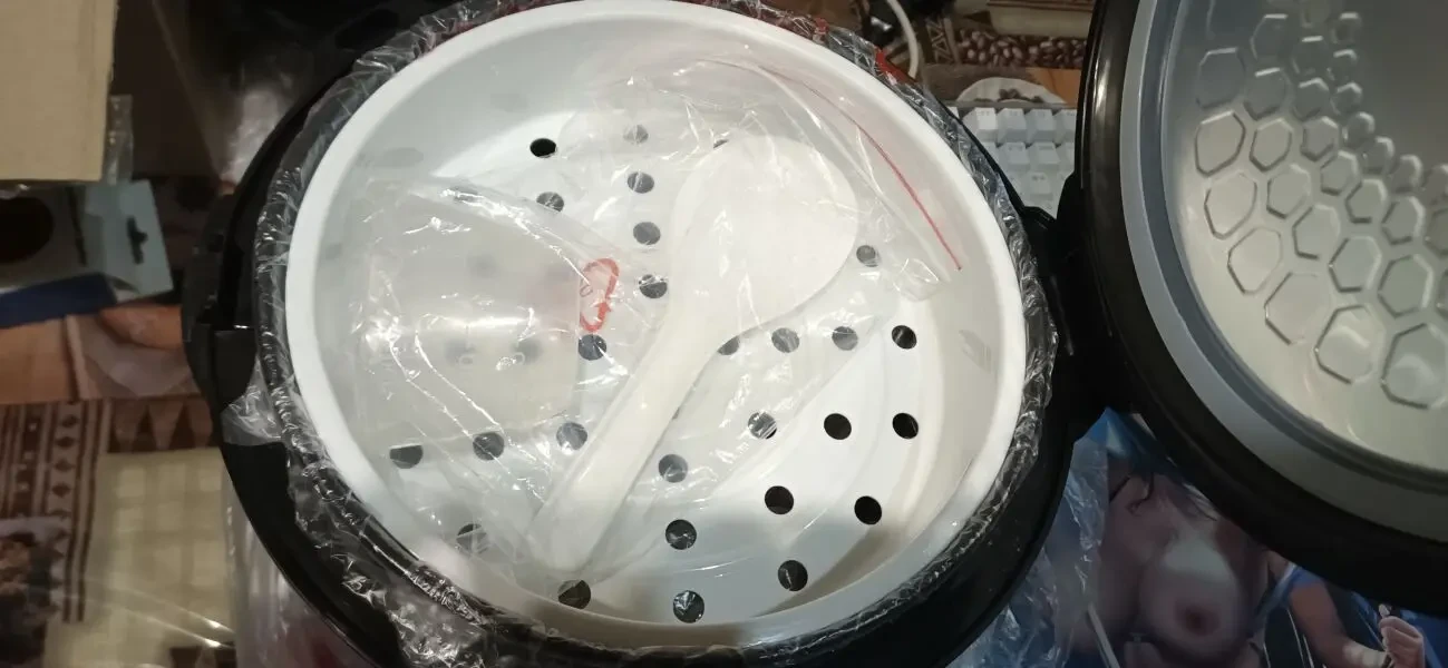 Мультиварка Liberton LMC-5933N нова, 5л, 33 прог, 900Вт, з рецептами 6