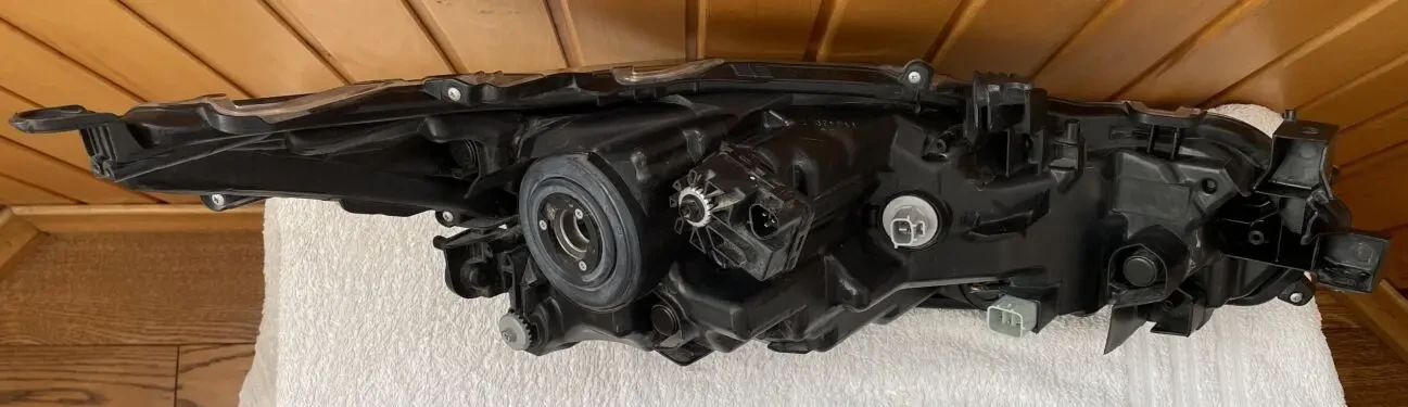 Toyota Corolla Европа Фара левая 8117002T31  2017220162 7