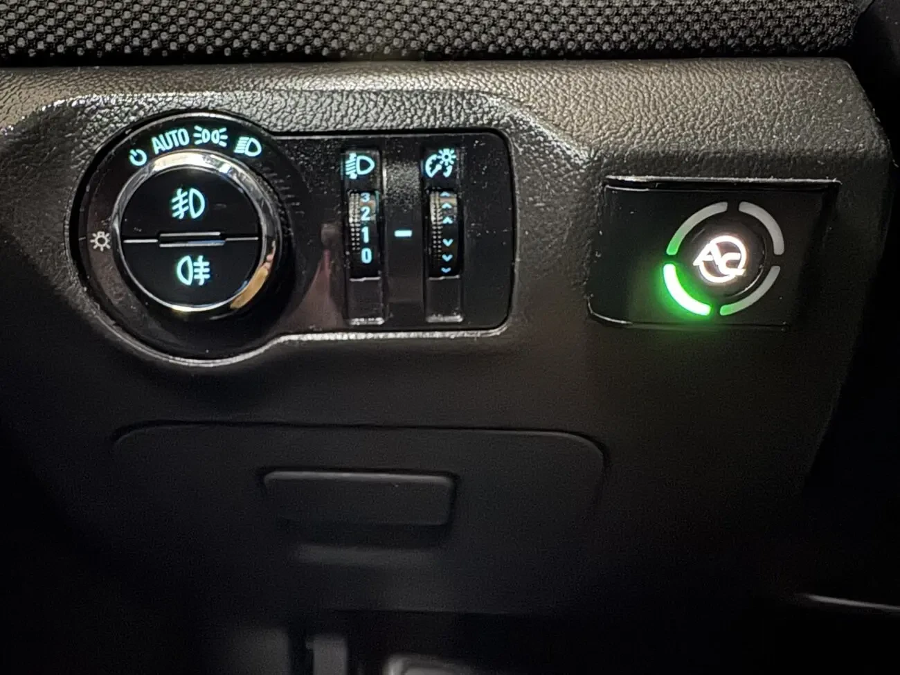 Chevrolet Cruze Sedan 1.8і 16V 6АКПП 2011 р.в. (141 к.с.) 10