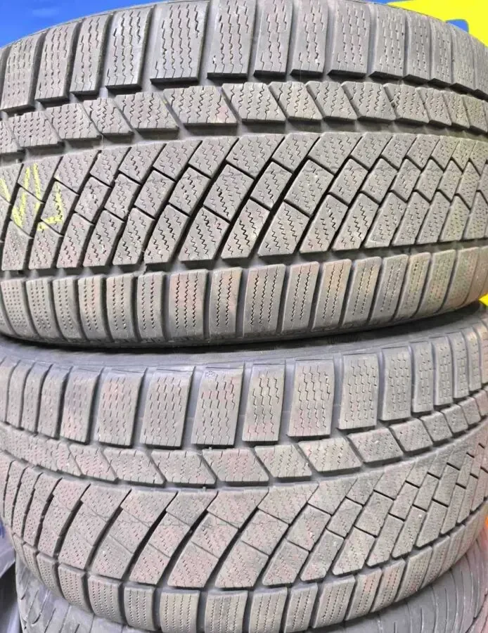 Продам шины б/у 245/35 R19 , Continental Vinter Contact TS830Р 2