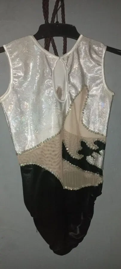 продам гимнастические купальники 3