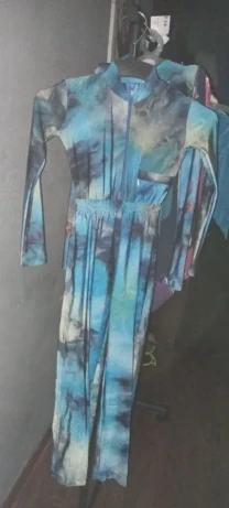 продам гимнастические купальники