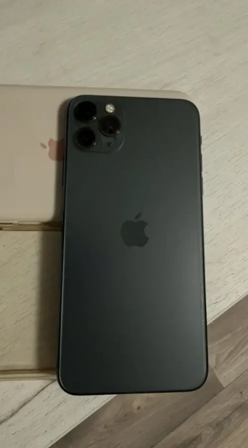Продам iPhone 11 Pro Max 512 gb Neverlock 2