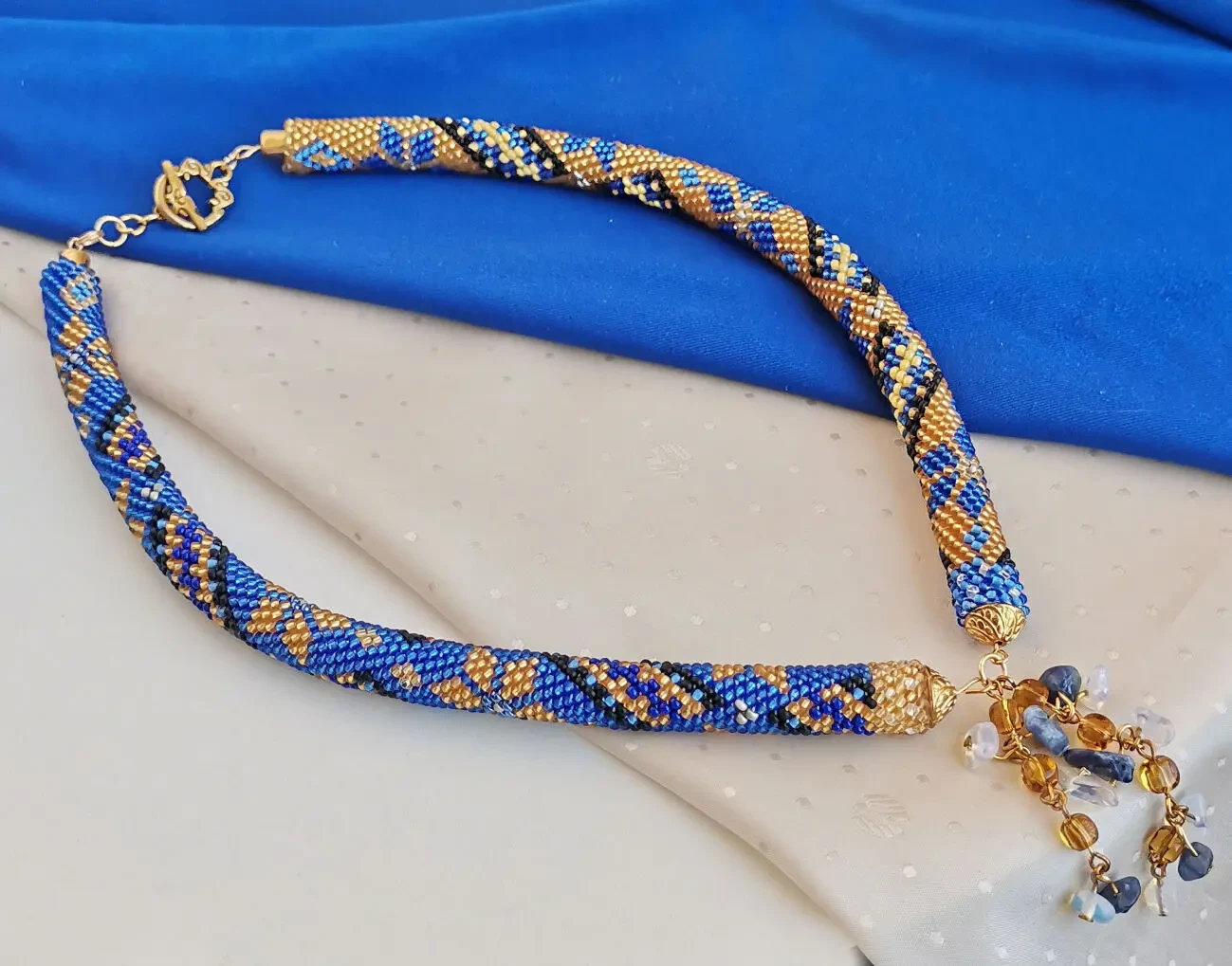 Прикраса із бісеру кольє-джгут Дзеркало зірок 3