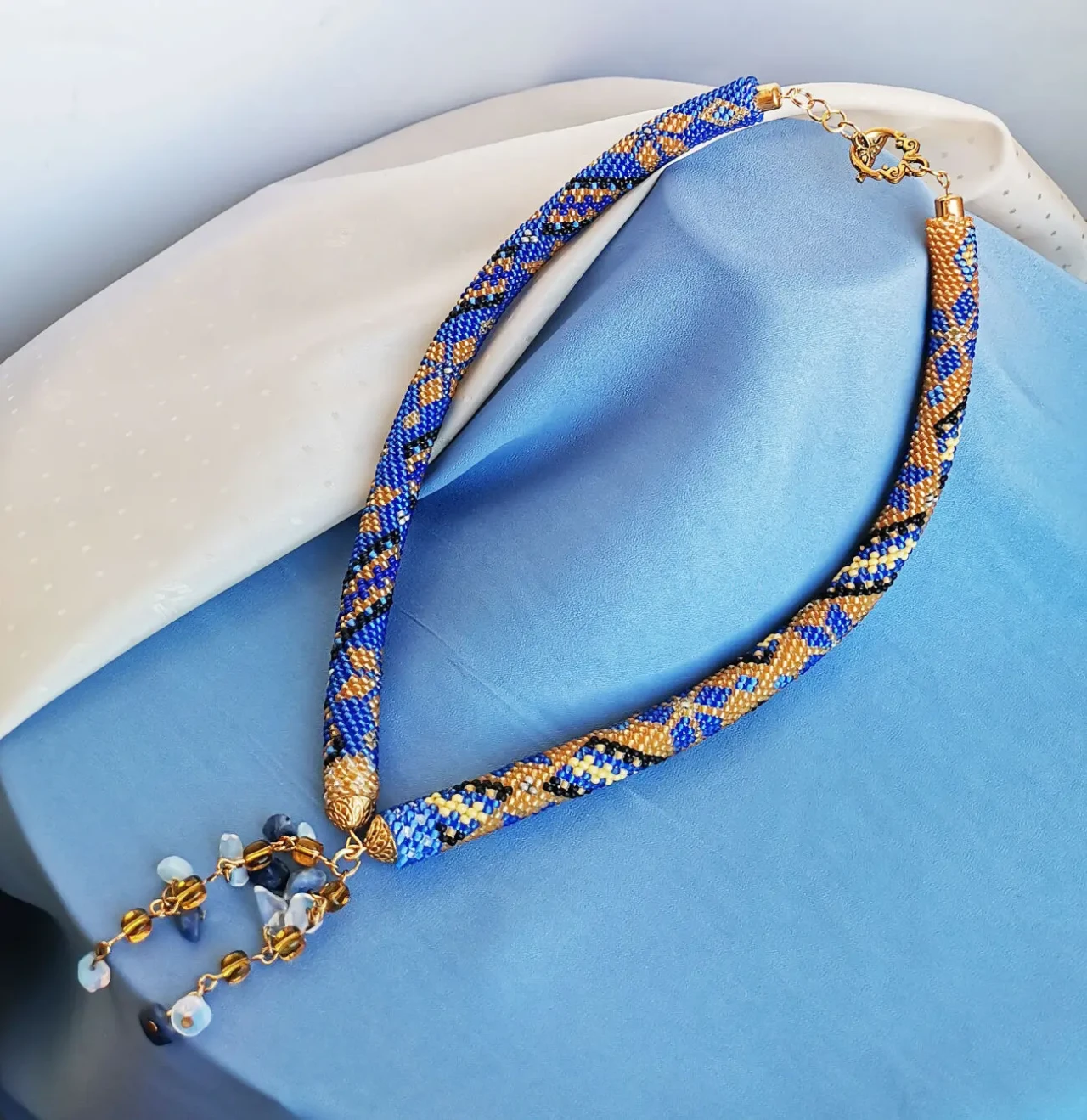 Прикраса із бісеру кольє-джгут Дзеркало зірок 5