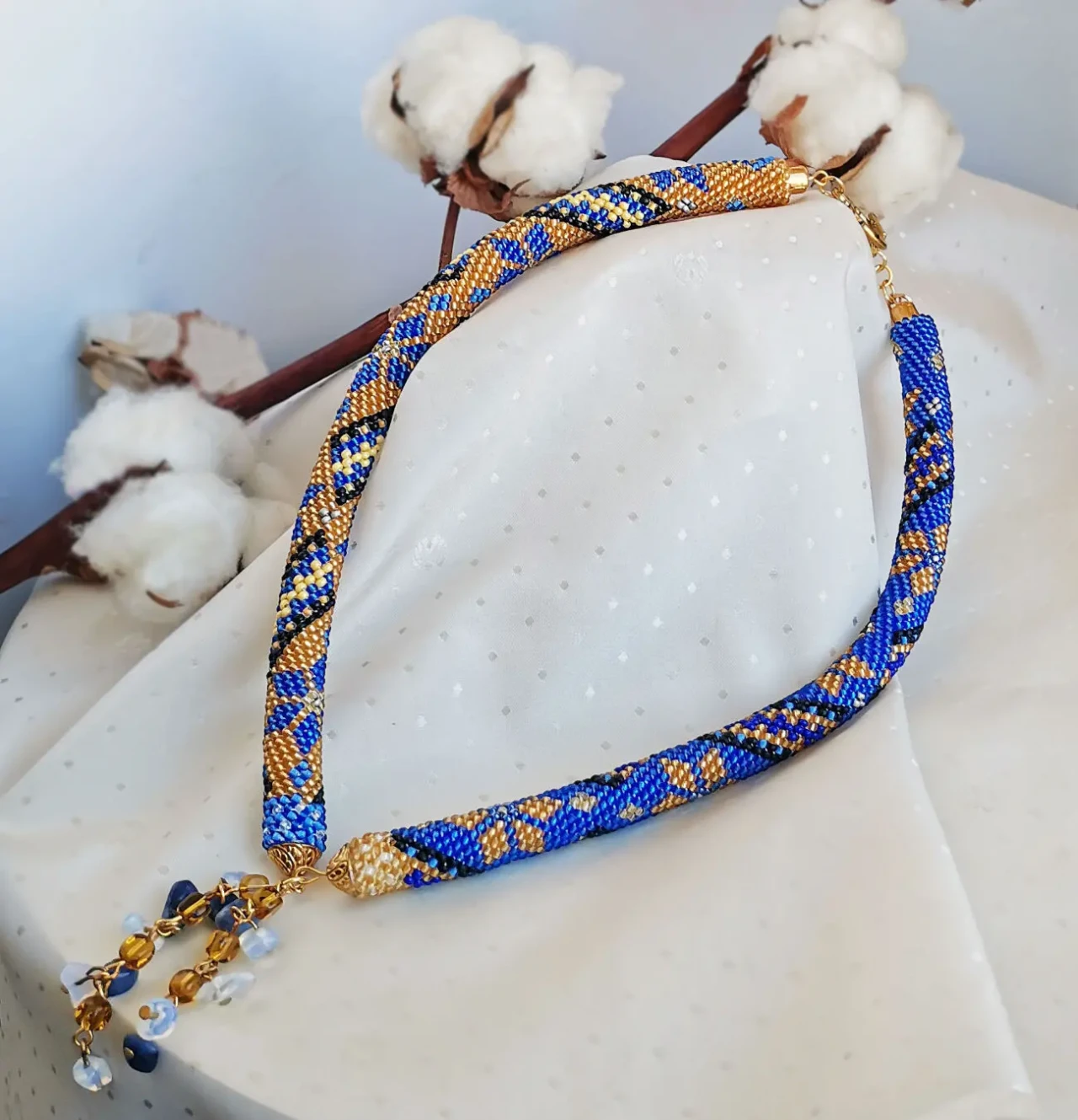 Прикраса із бісеру кольє-джгут Дзеркало зірок 4