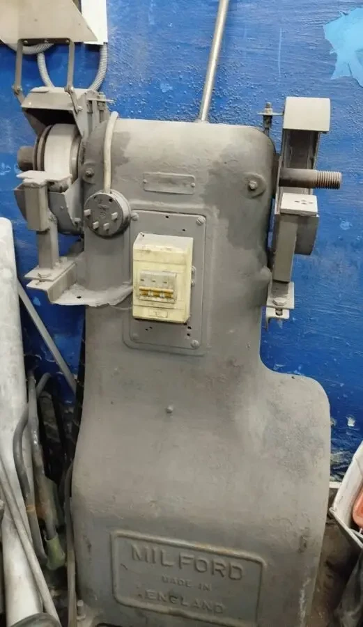 Заточний станок 3