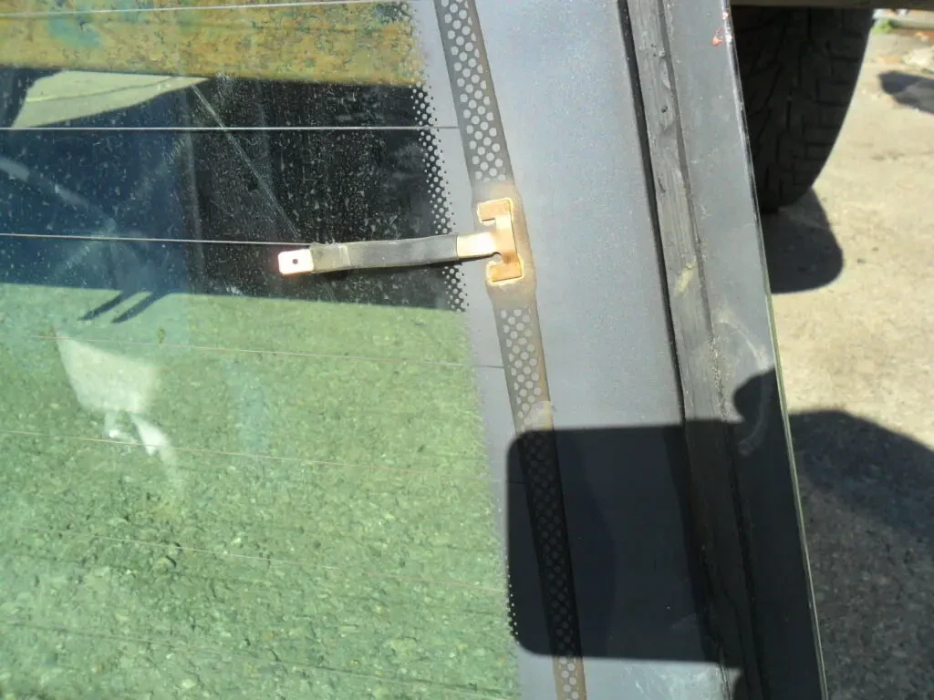 Скло заднє Форд Ескорт 90-2001 рр.., універсал, оригінал 5