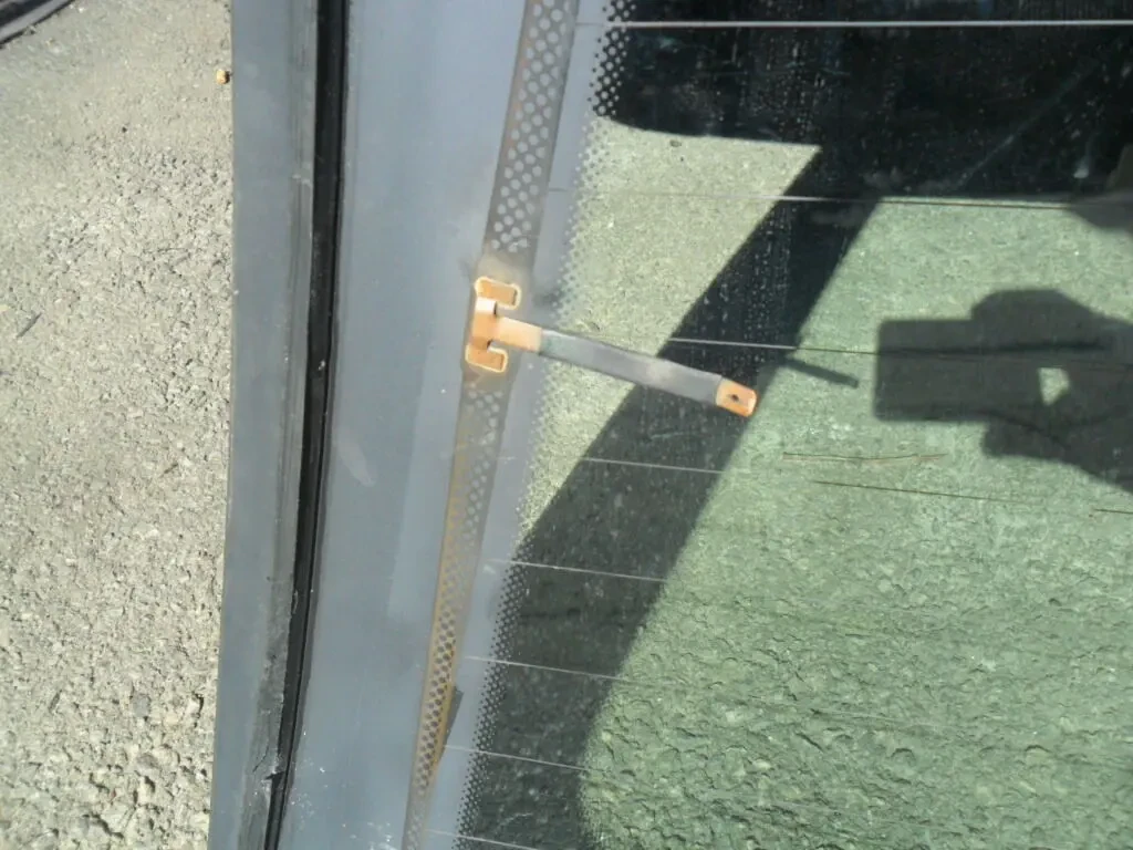 Скло заднє Форд Ескорт 90-2001 рр.., універсал, оригінал 6