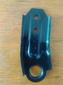 Кронштейн крепления радиатора правый на opel astrag (gm 90498695)