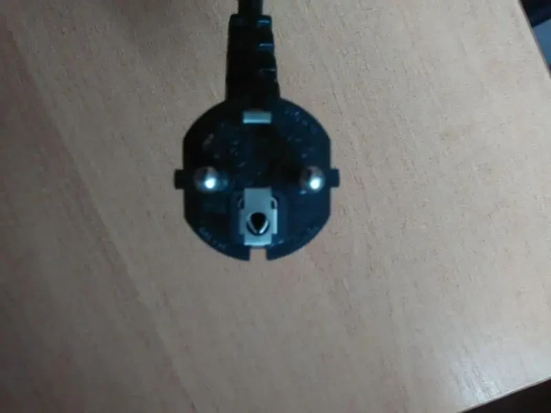 Шнур 220 v (3м), для пк или монитора - 5 дисков dvd с фильмами 3