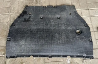 Porsche Cayenne AUDI Q7 Q8 Защита двигателя PAB825235G 4M0825235A