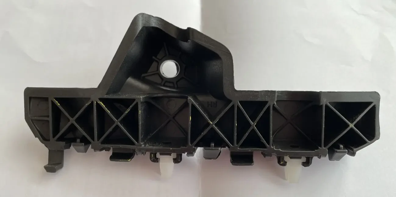 Hyundai Accent Кронштейн переднего бампера 86514H6000 86516H6000