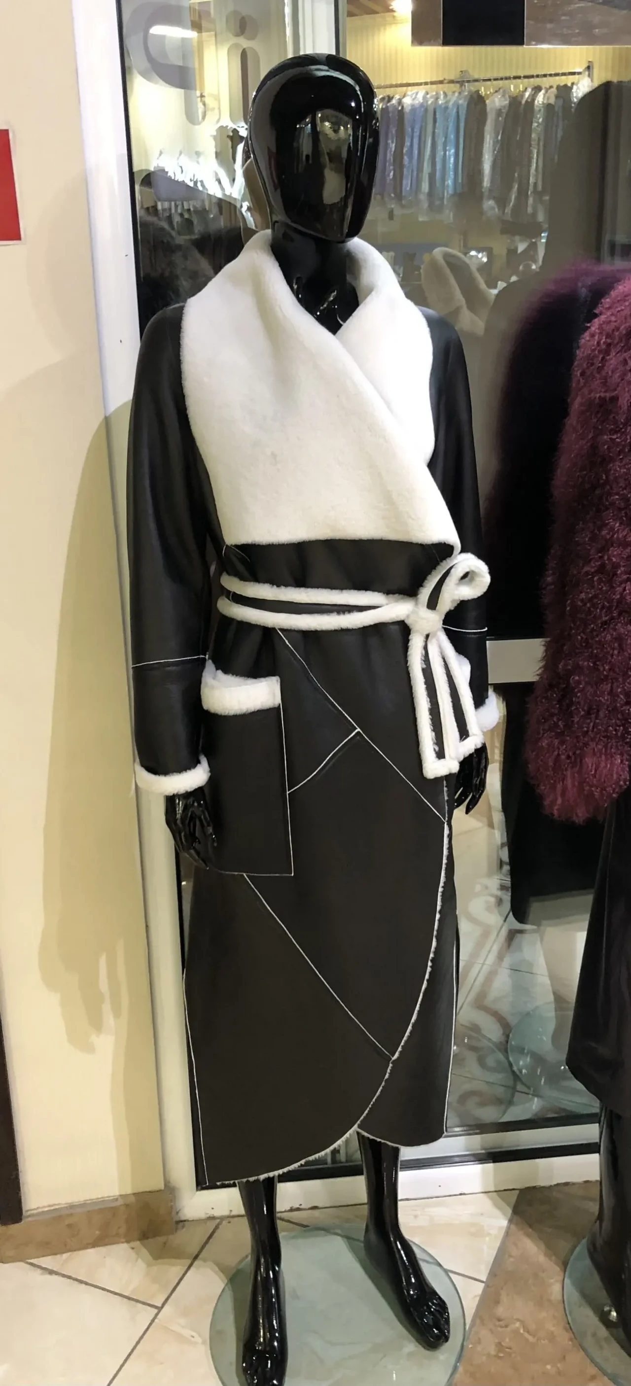 Двостороння дублянка максі,під пояс,чорна 5